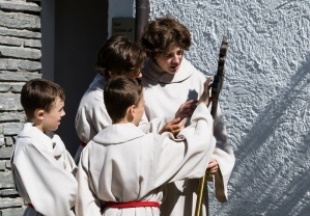 Ministrantinnen und Ministranten